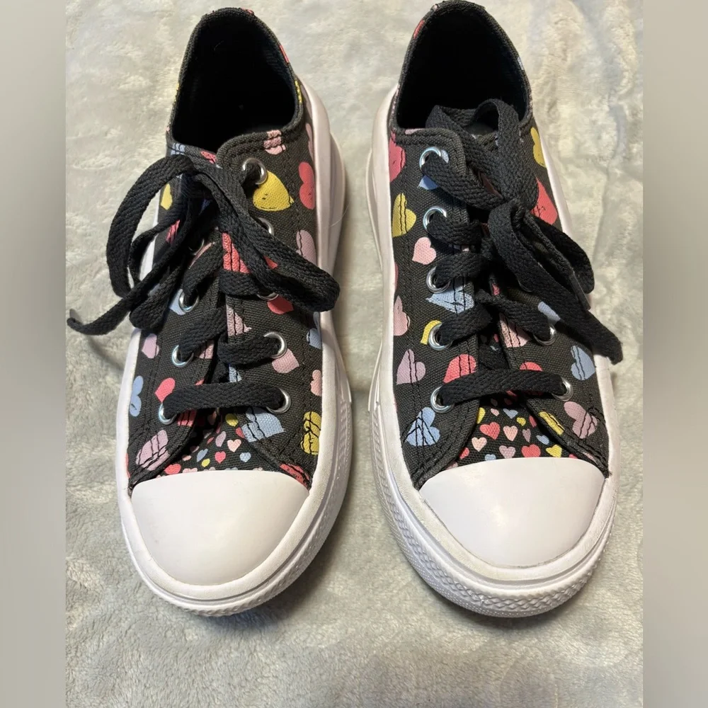 Converse Girls Platform Heart Sneakers size 2